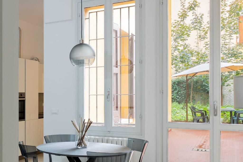 Apartment Isaia - 10 Minutes From Piazza Maggiore Bologna Exteriör bild