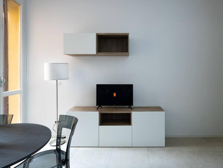 Apartment Isaia - 10 Minutes From Piazza Maggiore Bologna Exteriör bild