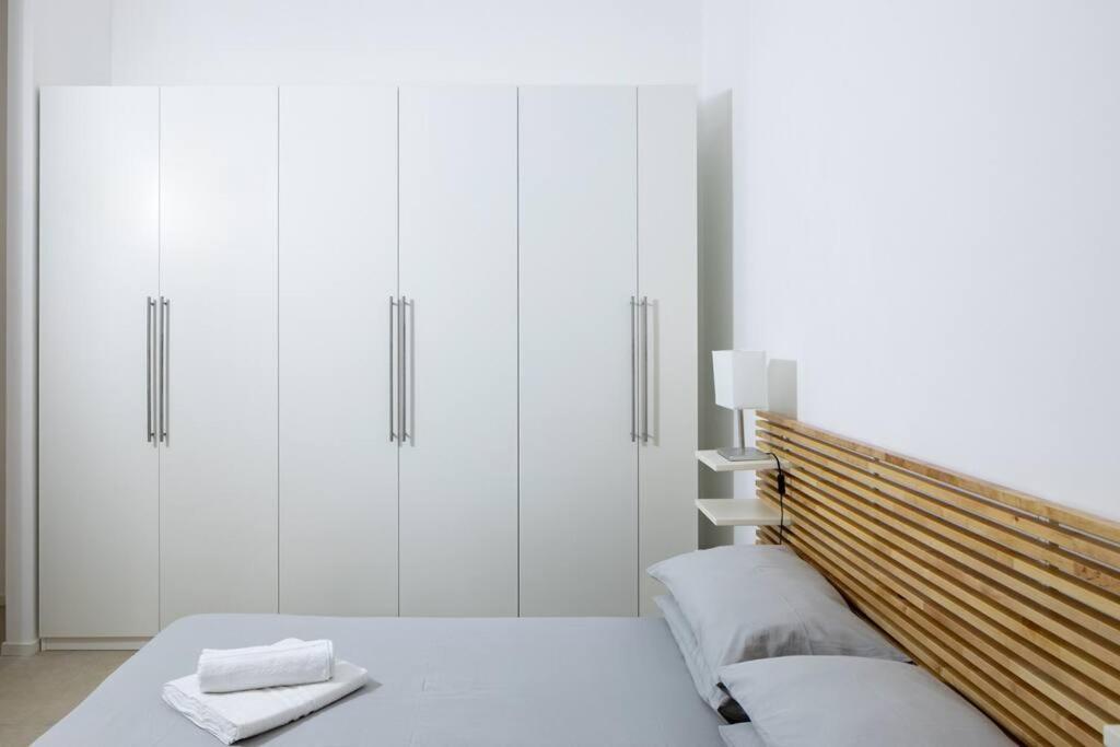 Apartment Isaia - 10 Minutes From Piazza Maggiore Bologna Exteriör bild